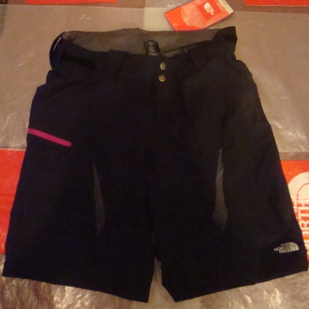 The North Face Womens LWH Stretch Padded Shorts